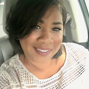 Meet your Posher, Donyelle